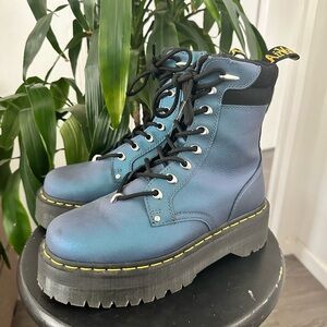 Dr. Martens Jardon II Pull-up Leather Platforms